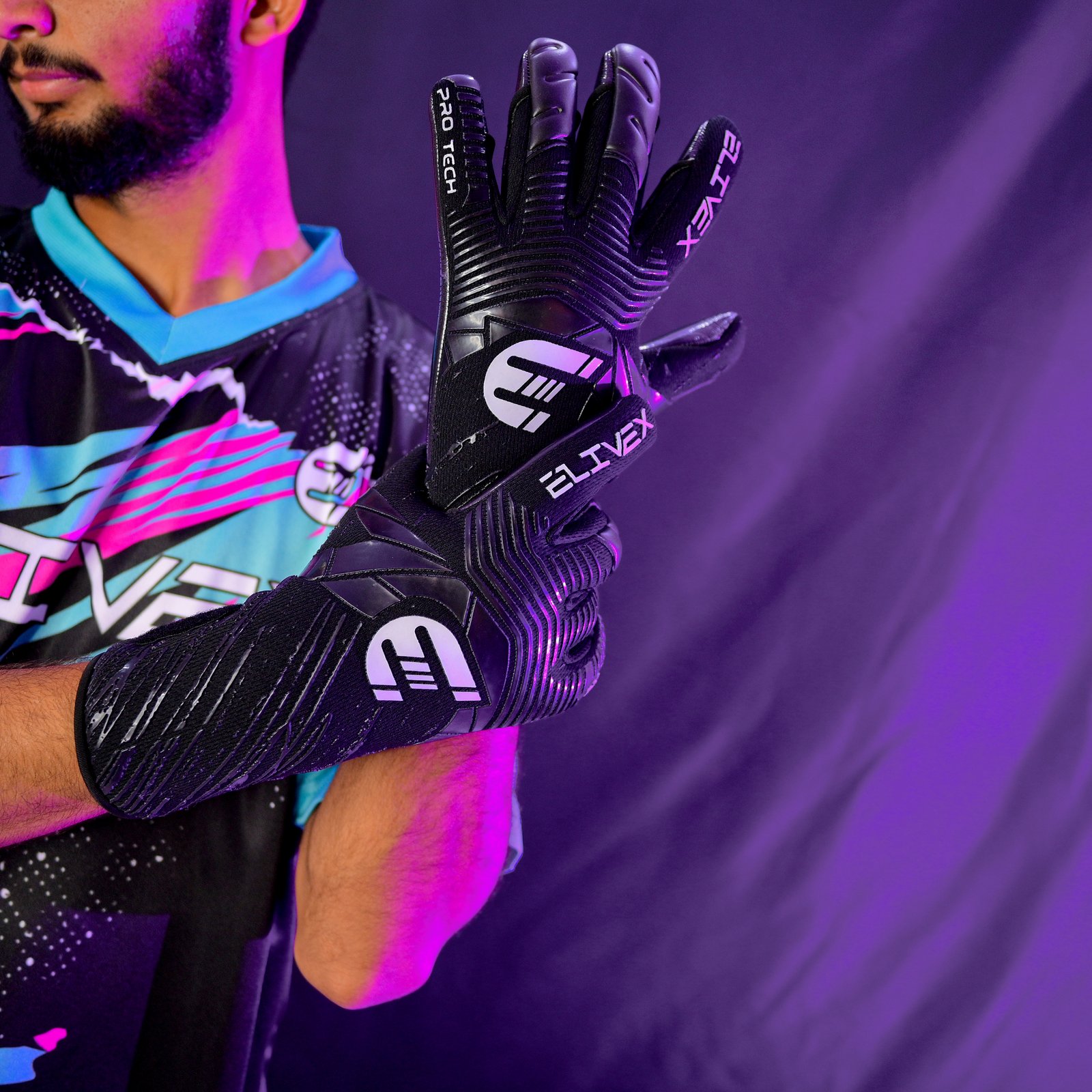Elite Vortex Pro Goalkeeper Glove Detail